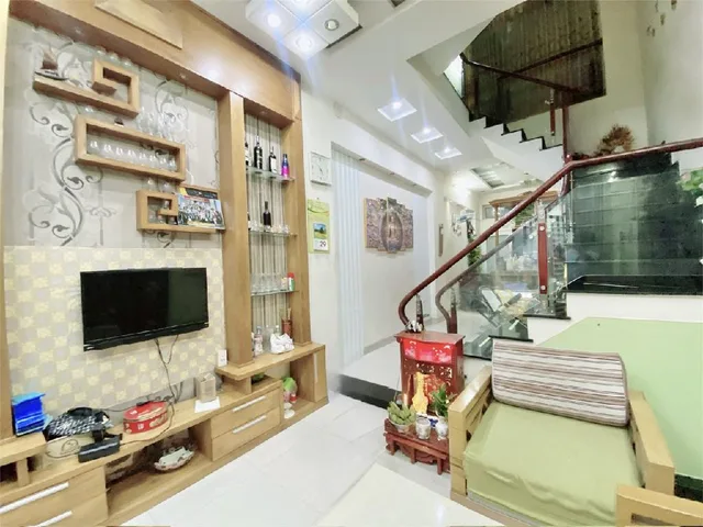 Mặt tiền Bùi Thị Xuân Ngang 5.5M tiện kinh doanh , tiện xây sửa theo ý thích của chủ , bán nhanh trước tết giá mềm