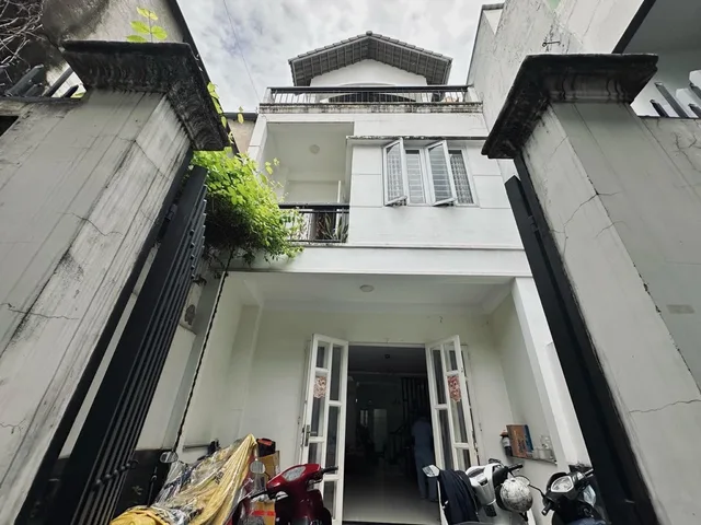 Bán nhà chính chủ giáp q1, sổ hồng riêng