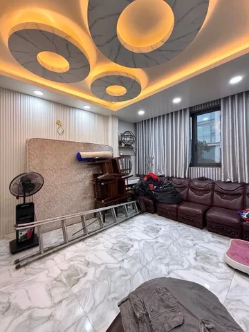 🏩 NHÀ MẶT TIỀN NGUYỄN TRÃI – Q.5 – 7 TẦNG THANG MÁY

📐 Ngang 4.1m – Sổ vuông – Hoàn công đủ
🏢 Trệt + 6 lầu BTCT, chủ xây tâm huyết
💼 Mặt bằng kinh doanh, thuê ~30tr/tháng
🏦 Pháp lý sạch – vay bank ok

💰 Giá chốt: 23.2 TỶ