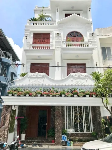 Bán nhà yên thế thuận tiện di chuyển sân bay, hoàng công đủ