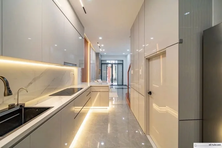 Trần Cao Vân Phú Nhuận nhà tìm chủ(3.3x10) 4 tầng 5 PN 4 WC