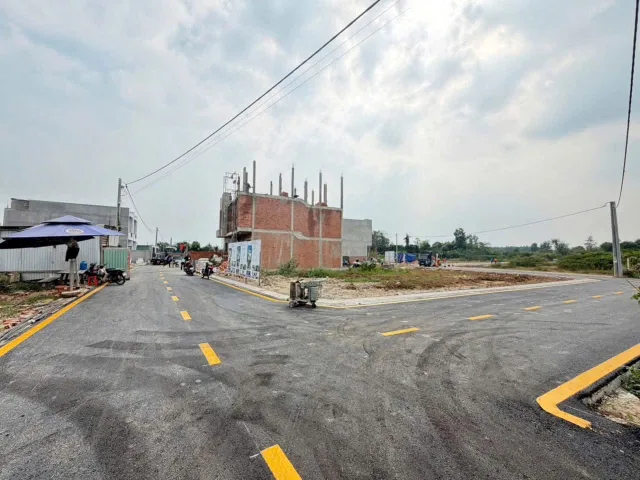 Bán lô đất sổ riêng thổ cuối đường huỳnh văn nghệ bửu long.