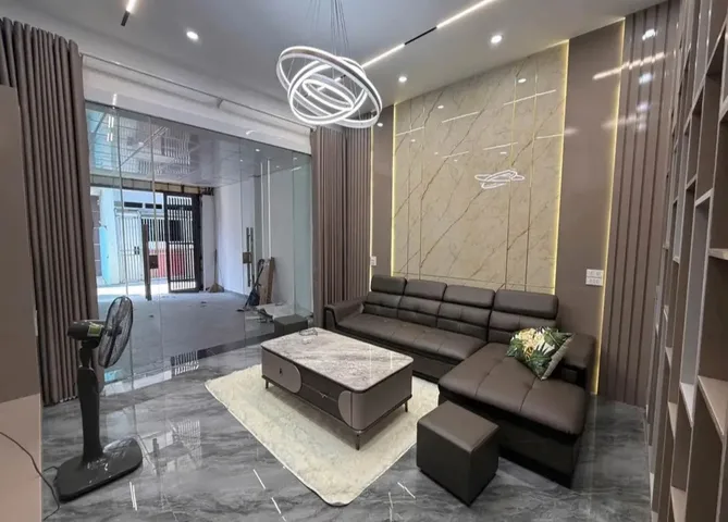 Bán nhà 3 tầng thổ cư khả lễ phường võ cường 73.6m2 mặt 4.4m hướng nam giá 7.2 tỷ oto cất trong nhà