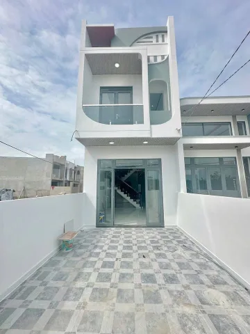 Chính chủ bán căn nhà lầu mới xây sổ riêng thổ cư, Nhà đường huỳnh văn nghệ bửu long