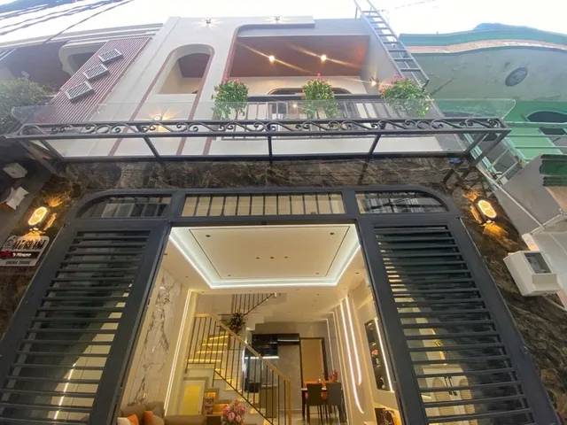 Bán nhà trung tâm gò vấp p10, nhà mới