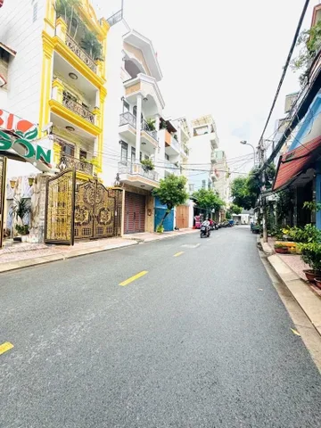 Bán nhà mặt tiền đường 12m khu Bàu Cát - Đồng Đen, Tân Bình - 3 tầng, 10PN, 10.99 Tỷ