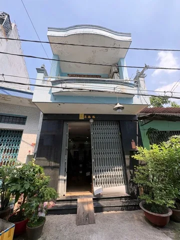 NHÀ ĐẸP ĐÓN TẾT NGAY TỈNH LỘ 10 - 56m2 - 2 TẦNG - HẺM XE HƠI NHỈNH 4 TỶ TL