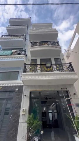 Nhà bán Phường Bình Phú - Quận 6 DT 4 x 13m vuông vức, mới 100% 4 tầng đường xe hơi