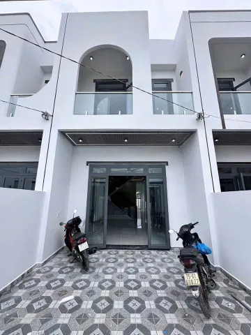 2tỷ550 sổ riêng hỗ trợ vay bank chủ gửi bán nhà 1 trệt 1 lầu phường Biên Hoà. DT: 4x16 = 66m2