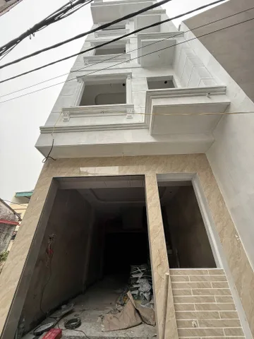 ❤️ NHÀ MỚI ĐẸP LAI XÁ – NGÕ THÔNG – Ô TÔ ĐỖ CỬA
🚗 10m ra ô tô tránh | 🏙️ Sát Vinhomes Đan Phượng | 📈 Tiềm năng tăng giá cao