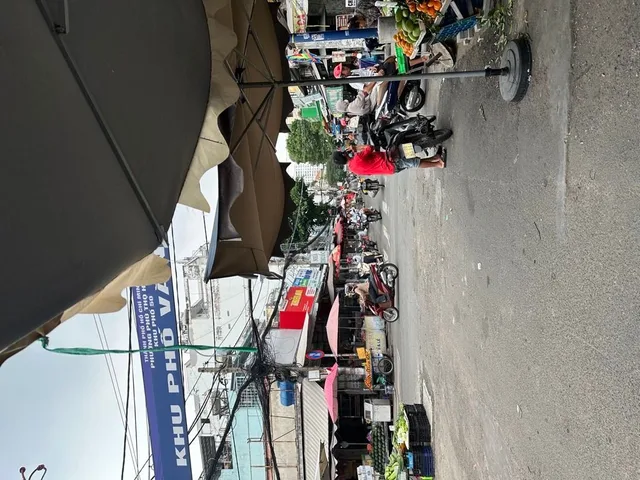 Bán nhà gấp c4 MTKD Hoàng Ngọc phách Tân