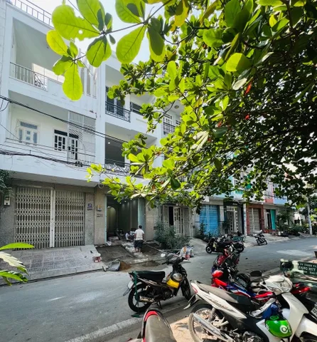 Bán nhà MT view công viên Bình Phú, Q6 - 4x15m - GIÁ 8tỷ5