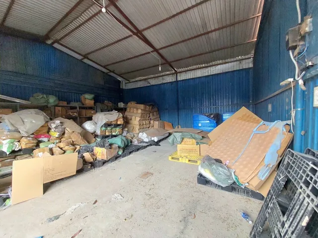 Cho thuê nhà kho nhỏ Quận 7 DT 130m2 trần cao 7m
