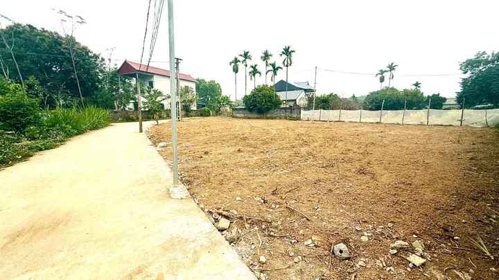 Bán 70m full đất ở gần chợ Ba Hàng Đồi Lạc Thuỷ