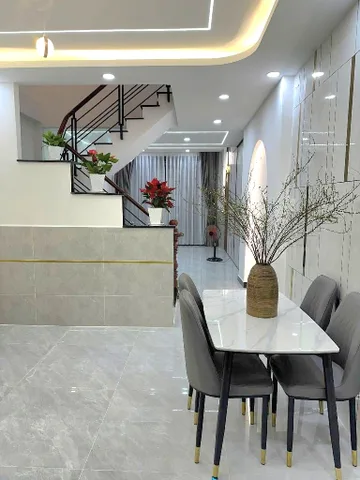 BÁN NHÀ ĐẸP SÁT HUƠ.G LỘ 2 - NGÃ TƯ 4 XÃ - HẺM XE HƠI - 4PN - ( 4X13M )