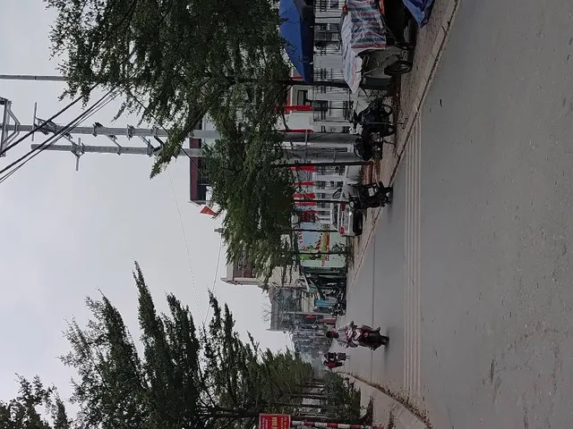 Hàng xóm Vin đất Đa Tốn mặt đường ô tô hạ tầng đẹp