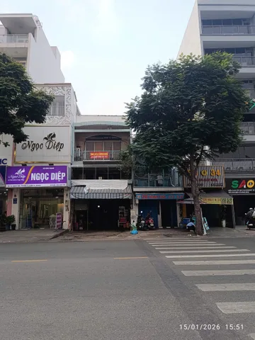 Bán nhà 30 Thành Thái, P. 12, Q. 10 – Giá 57 tỷ