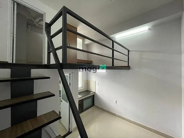 PHÒNG TRỌ CÓ GÁC BAN CÔNG 25M2 SẴN MÁY LẠNH Ở PHỔ QUANG TÂN BÌNH