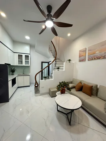 NHÀ ĐẸP 4 TẦNG- KHƯƠNG TRUNG – LÔ GÓC – Ô TÔ DỪNG ĐỖ 5m– Ở NGAY - 6.x TỶ
