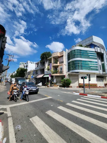 Bán nhà Cao Văn Lầu, Phường 1, Quận 6 – Giá 50 tỷ