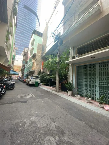 Bán nhà Hẻm Nguyễn Huệ, Phường Bến Nghé, Quận 1 – Giá 70 tỷ