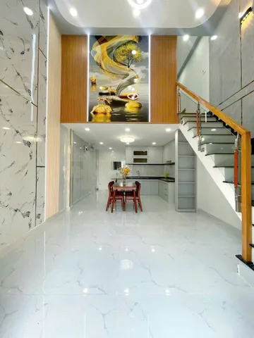 Nhỉnh 3ty nhà đẹp vô ở ngay shr 4x8 đúc lửng 2pn đối diện bia tiger đường lê văn khươngq12 về gv 5p
