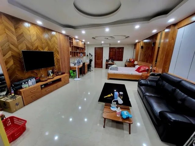 THÁI HÀ LÔ GÓC Ô TÔ TRÁNH ,VÀO NHÀ,7 TẦNG THANG MÁY. GIÁ 45 Tỷ.