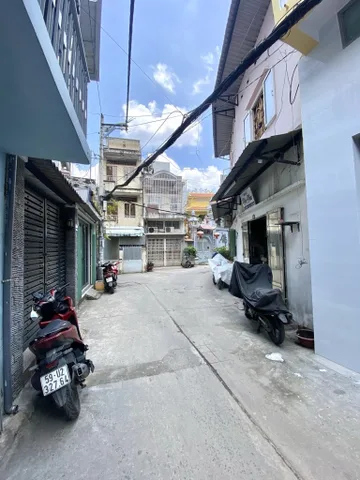 Bán nhà gấp 3 Tầng HXH CMTT QUẬN 10