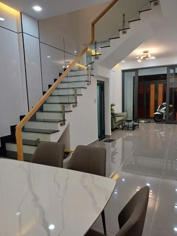 Bán nhà  4 Tầng Đường Tô Hiệu Tân Phú