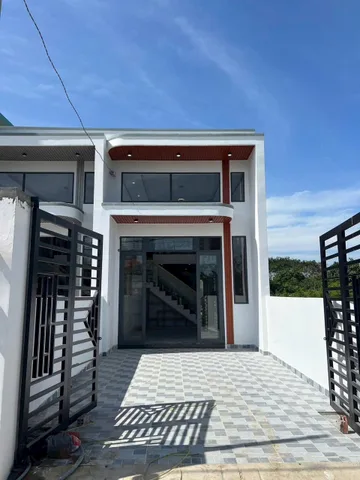 Siêu hót bán nhà về quê căn nhà gác lửng mới xây sổ riêng thổ cư có ngân hàng hỗ trợ vay, giáp thành phố biên hoà