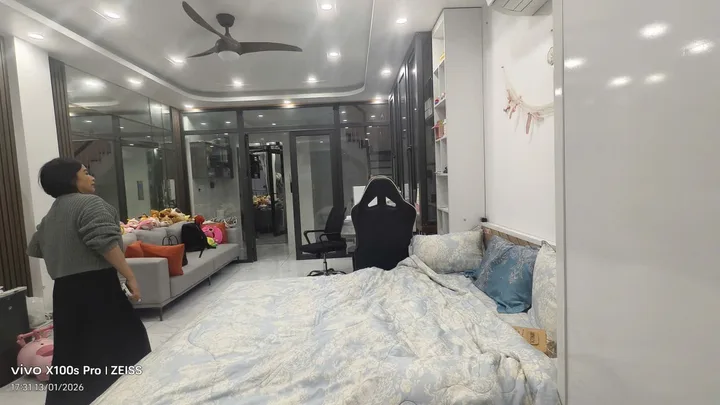 💥💥💥 Chính chủ gửi bán nhà dân xây 5 tầng, thang máy tuyến 2 phố đi bộ Thế Lữ - GIÁ 8,5 Tỷ
