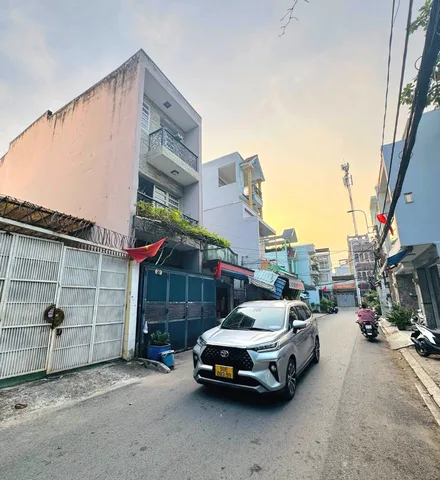 BÁN ĐẤT ĐẸP SÁT KINH DƯƠNG VƯƠN.G - KHU TÊN LỬ.A - ĐƯỜNG XE TẢI - ( 4X20M )