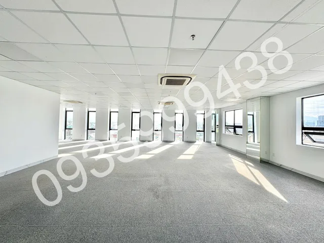 Cho thuê văn phòng đường Núi Thành – diện tích 125 m², tầng cao, view thoáng