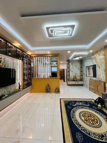 BÁN NHÀ PHẠM VĂN CHÍ QUẬN 6 102M2 12.2 TỶ SÁT MẶT TIỀN HẺM XE HƠI 6PN FULL NỘI THẤT