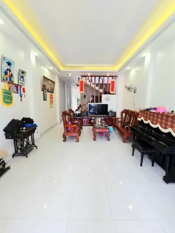 🚗 BÁN NHÀ 2 TẦNG - 111M2( 4.5*24.7) - HOÀN CÔNG ĐỦ - ĐA TIỆN ÍCH -  NHÀ ĐẸP - HẺM XE HƠI 9M, VỈA HÈ - GẦN VINHOMES GRAND PARK. - LONG BÌNH, THỦ ĐỨC.(A)
