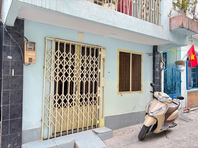 Bán nhà 2 tầng gần chợ bà chiểu, bùi hữu nghĩa, giáp q1
