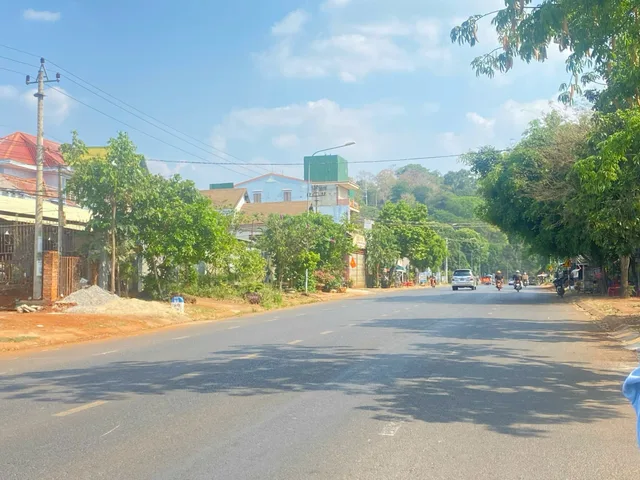 Góc 2 mặt tiền kinh doanh đất đẹp bằng phẳng
Diện tích :198 m2,18m
giá:3tỷ3