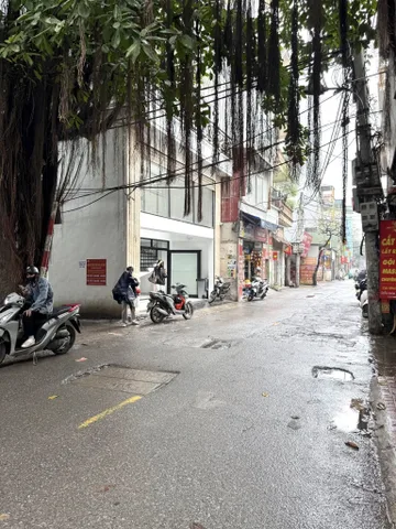 BÁN TÒA NHÀ CHDV ĐƯỜNG ĐỊNH CÔNG THƯỢNG. 60M2 - 6 TẦNG. THANG MÁY. 9 PHÒNG KHÉP KÍN.