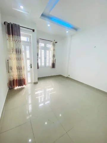 Gần Chợ, Gần CV. Nhà mới 2T BTCT. DT 4x15m
SHR vuông vức. HC đủ. Hẻm Xe Tải.💰Chỉ 4,x Đ
Xung quanh khu cao tầng. An ninh dân trí cao