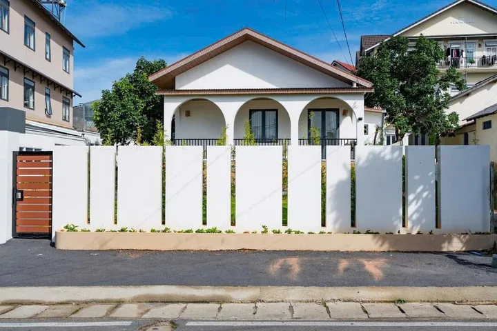 BÁN LÔ ĐẤT ĐẸP MẶT TIỀN ĐƯỜNG YERSIN, PHƯỜNG 09, TP ĐÀ LẠT. DT: 742M2 , GIÁ: 60 TỶ. LH: 0908748495 OR 0967668495