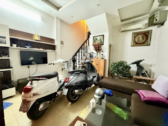 Bán nhà Tôn Đức Thắng, 5 tầng giá 7.9 tỷ, Phân Khúc Hiếm tại quận Đống Đa ( Thông Tin Thật )