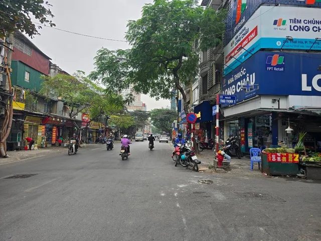 BÁN TÒA NHÀ CHDV ĐƯỜNG THÁI THỊNH. 8 TẦNG. THANG MÁY. LÔ GÓC.