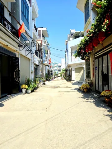 🚗 BÁN NHÀ 5 TẦNG - 50M2( 4.3*11.7), CÔNG NHẬN ĐỦ - 4PN, 4WC, TẶNG FULL NỘI THẤT - KHÔNG QH -  NHÀ PHỐ HẺM XE HƠI - NGAY ĐH MAKERTING, CHỢ LÒ LU, KHU CNC - P LONG TRƯỜNG, THỦ ĐỨC. (A)