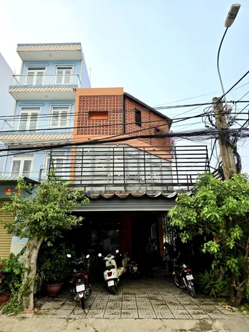 🚗 BÁN NHÀ 3 TẦNG - 128M2( 6.7*19.1), HOÀN CÔNG - KHÔNG QH - CĂN GÓC 2 MẶT TIỀN - ĐƯỜNG 8M - GẦN ĐHTC MAKERTING, CHỢ LÒ LU - P. LONG TRƯỜNG, THỦ ĐỨC. (A)