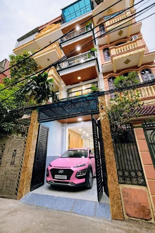 Nhà đẹp Khương Hạ – Ô tô 7 chỗ vào nhà – Dân xây 46m2 x 5 tầng – Gần hồ – Tầm giá 15 tỷ