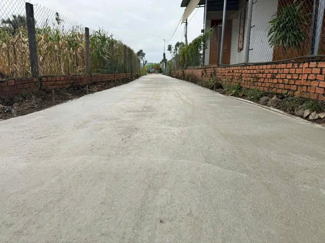 bán 2 lô đất tại Thôn 2 Hoà Khánh , khu dân cư đông đúc diện tích 100m2 5m giá 550tr
