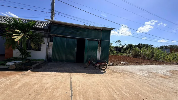 Siêu Phẩm BLok 3 lô liền kề , Phường Ekao, Gần Đường tránh HCM, 
Diện tích 110m2 5m giá 1ty160
