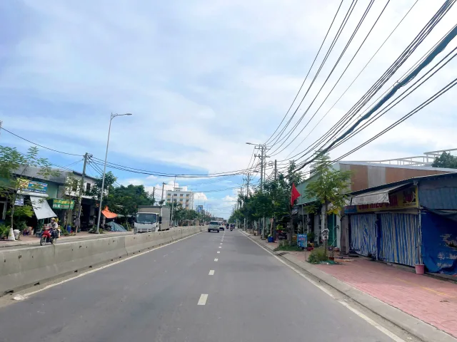 Bán Đất 300m2 có sẵn 200 m2 thổ cư giá 20 tỷ tại Xã Tân Kiên Huyện Bình Chánh TP. Hồ Chí Minh