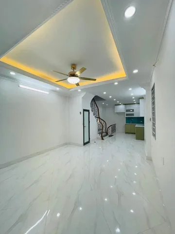 Cho Thuê Nhà 42M² 5 Tầng Nội Thất Cơ Bản -Giá Thuê 14tr- Phố Trương Định - Hoàng Mai