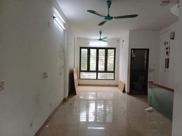 Cho Thuê Nhà Mặt Đường Giải Phóng 50M² 5 Tầng 3 Ngủ - Nội Thất Trống - Vừa Ở, Vừa Kinh Doanh VP... Giá Thuê 22tr